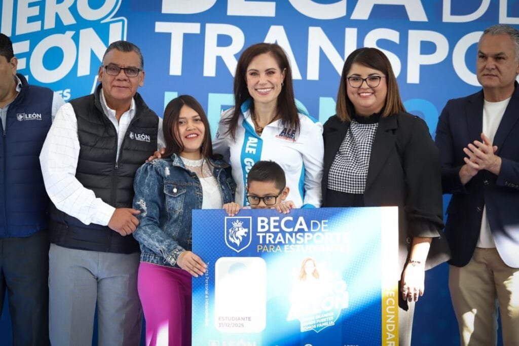 ¿Y el pasaje joven? Reciben alumnos beca transporte en León