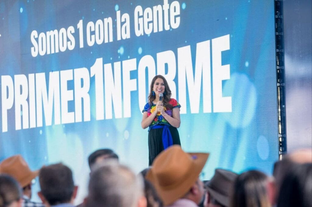 ¡Vamos con todo!, asegura Gobernadora en su primer informe de Gobierno