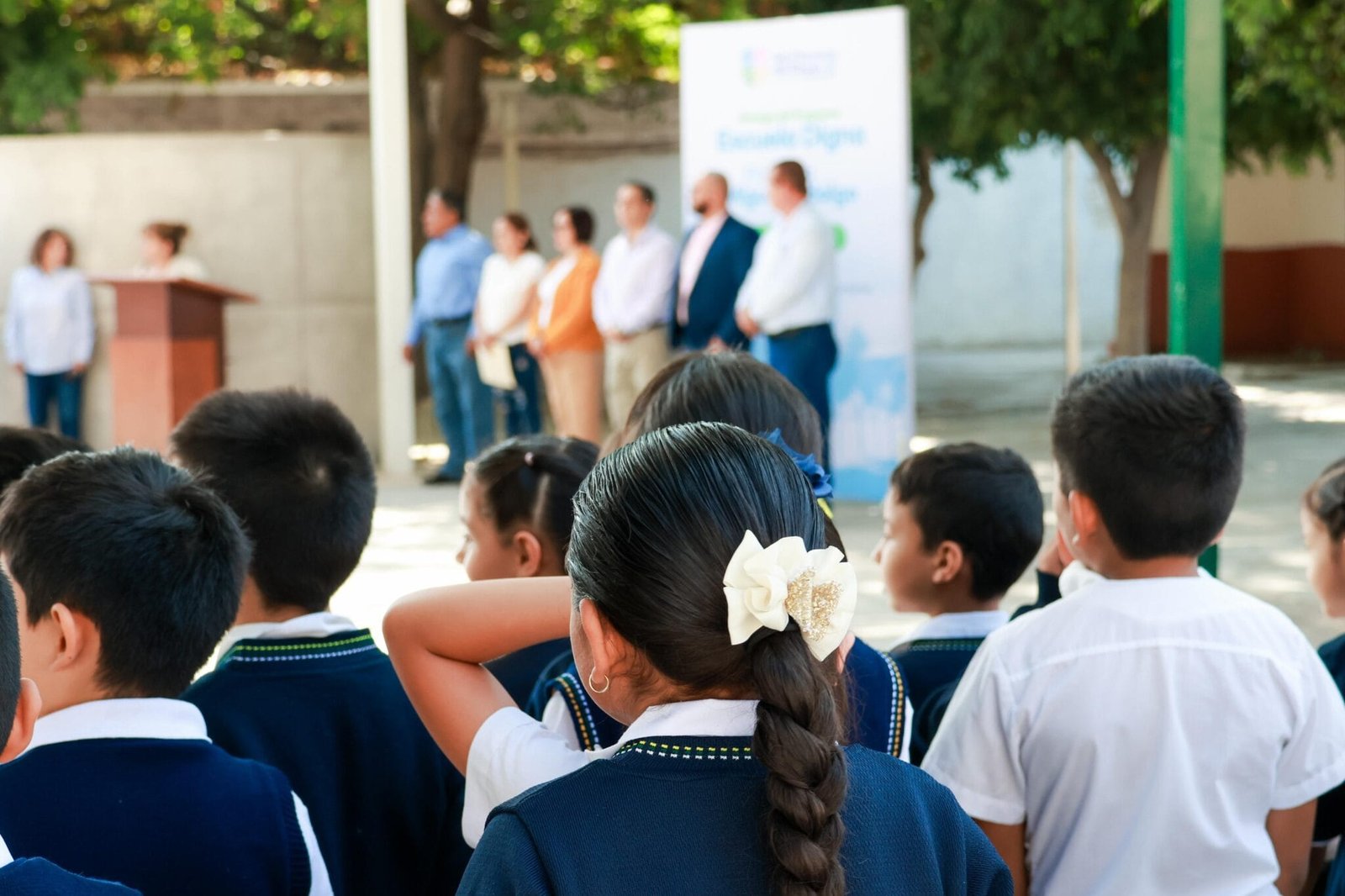 San Francisco del Rincón, Toño Marún, apoyos, escuelas dignas