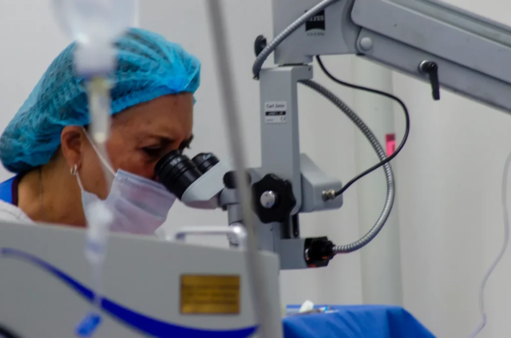 Tráilero, oculista, donación, León, Secretaría de Salud de Guanajuato