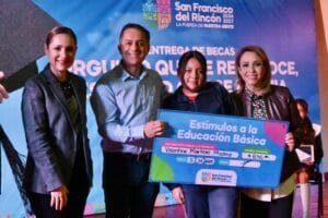 Apoyos, toño marún, estudiantes, San Francisco del Rincón