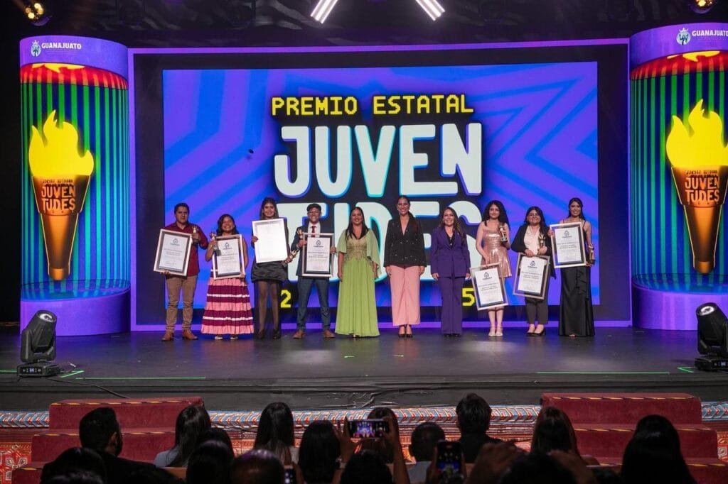 Juventudes, jóvenes, premio, Guanajuato, Libia García