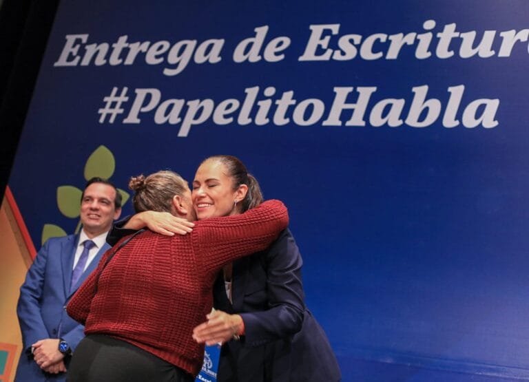León, Ale Gutiérrez, escrituras
