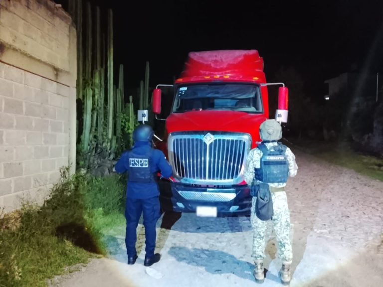 San José Iturbide, tráiler, policías, robo