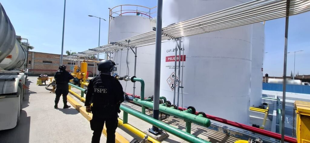 Realizan FSPE y fuerzas federales el mayor aseguramiento de hidrocarburos registrado en Guanajuato