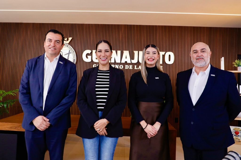 Anuncia Gobernadora a través del programa “Aliadas Digitales” 2 mil becas para mujeres