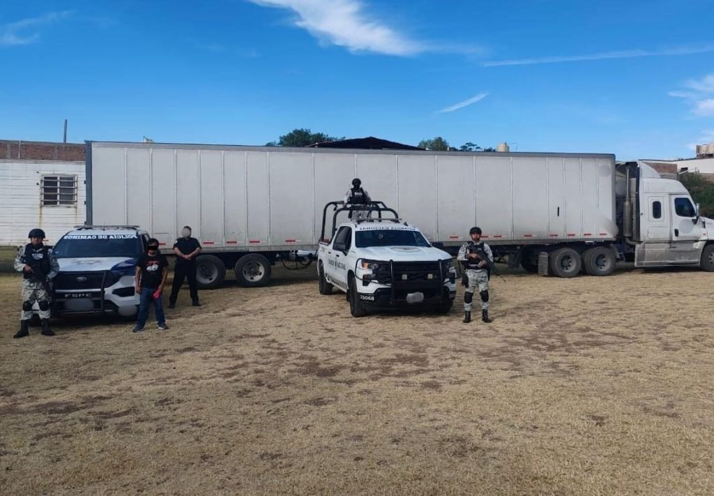 tráiler, San Diego de la Unión, FSPE, mercancía robada