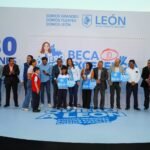 BECAS, lEÓN, ALUMNOS, ALE GUTIÉRREZ