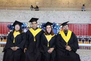 Uveg, alumnos, educación