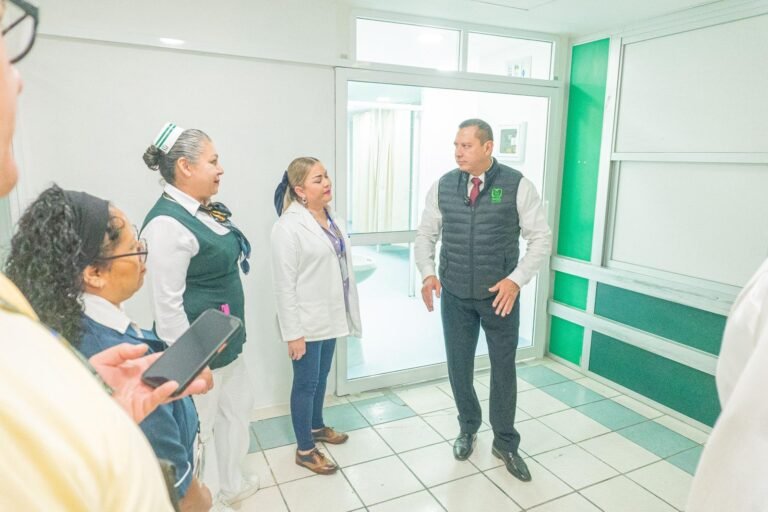 Realiza Delegado del IMSS Guanajuato recorrido en unidades médicas y gira de supervisión
