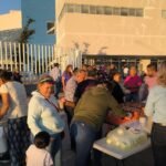 Hombres de negocios, ayuda