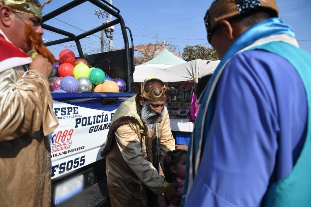 Policías estatales, reyes Magos
