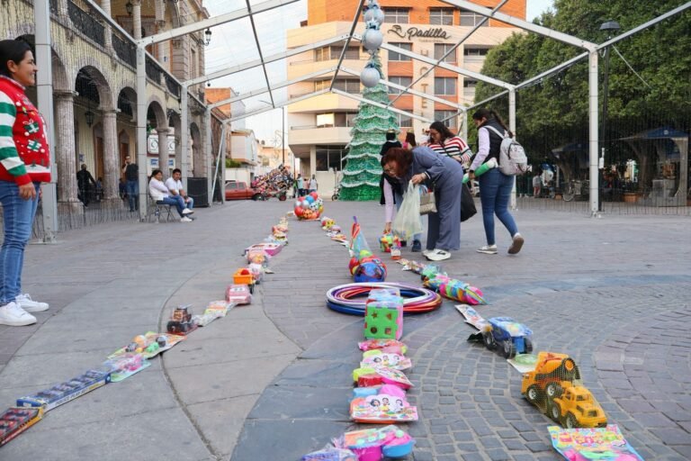 Cabalgata y Juguetón de DIF San Francisco del Rincón consolidan la tradición de Los Reyes Magos