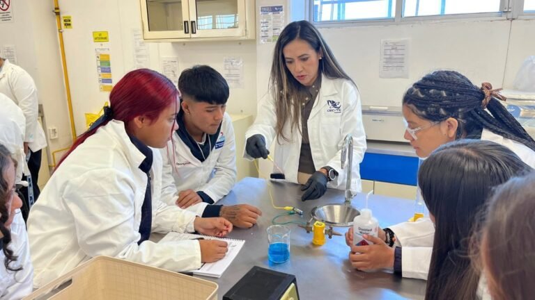 Fortalece CECyTEG la formación técnica y científica con más de 3.4 millones de pesos