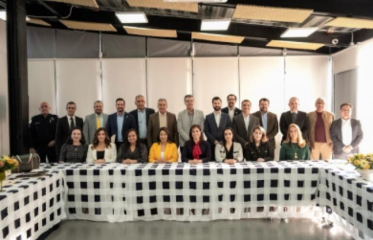 Gobierno y empresarios impulsan una visión compartida para León
