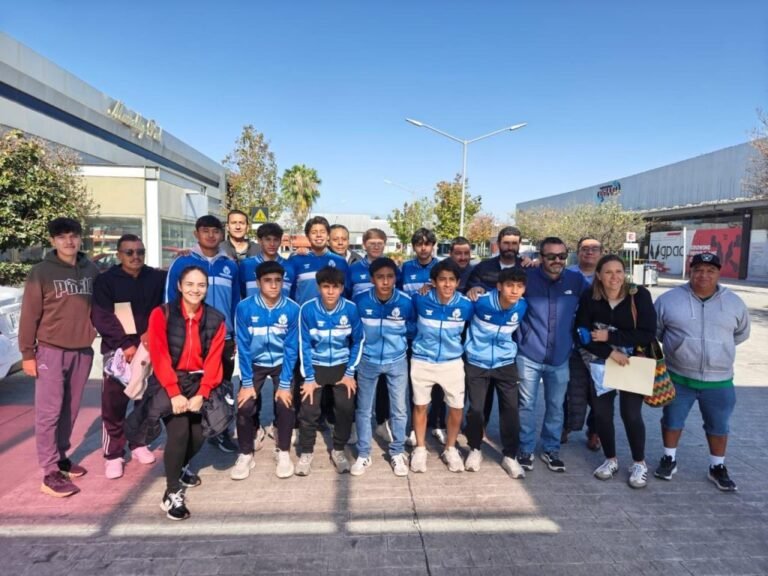 equipo de futbol viaja a Japón