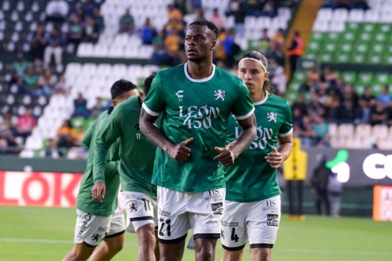 Playera conmemorativa del Club León