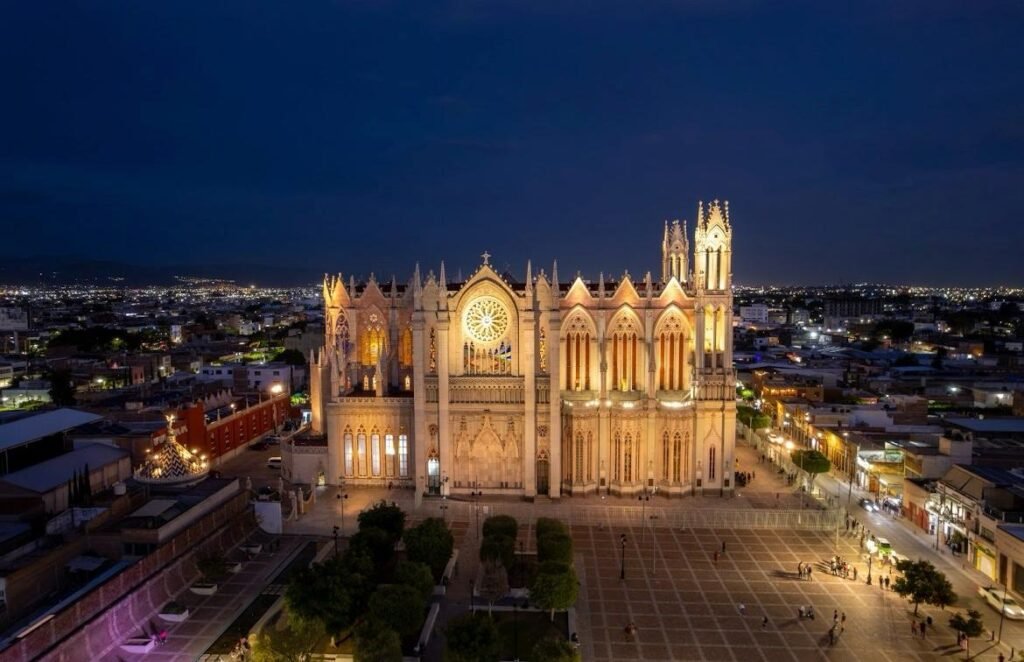 León vibra este San Valentín como un destino ideal para celebrar el Amor y la Amistad