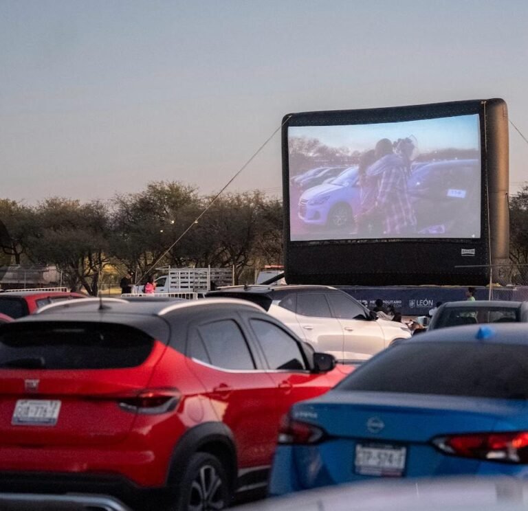 Con su primer autocinema el Parque Metropolitano fortalece la convivencia familiar en León