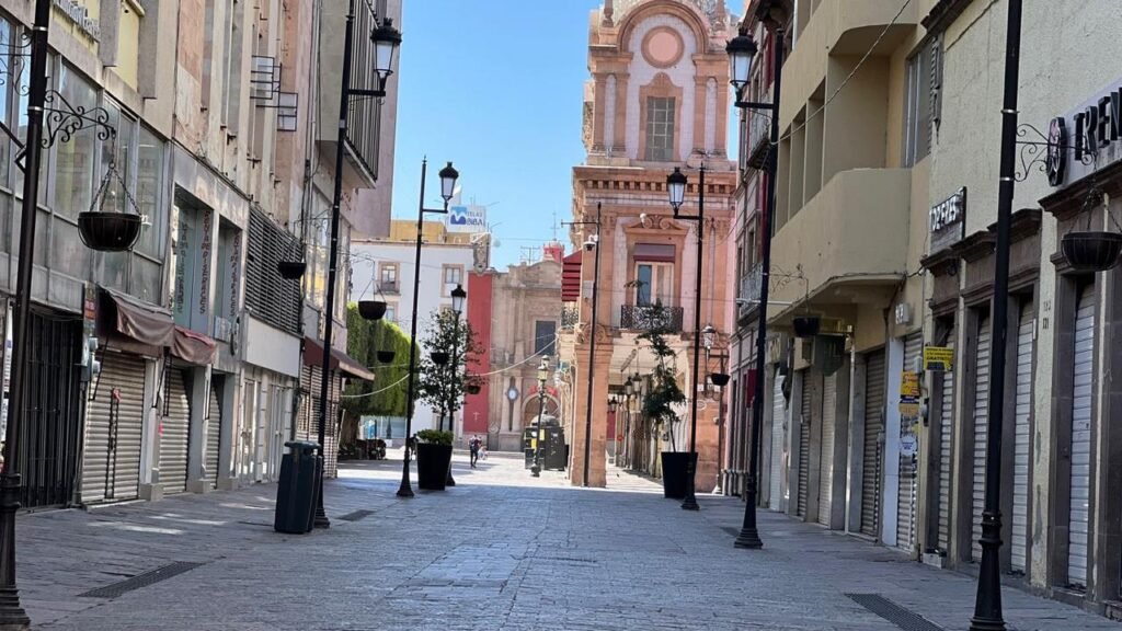 Temor provoca cierre de negocios luego del incendio de Tiendas Oxxo  en León