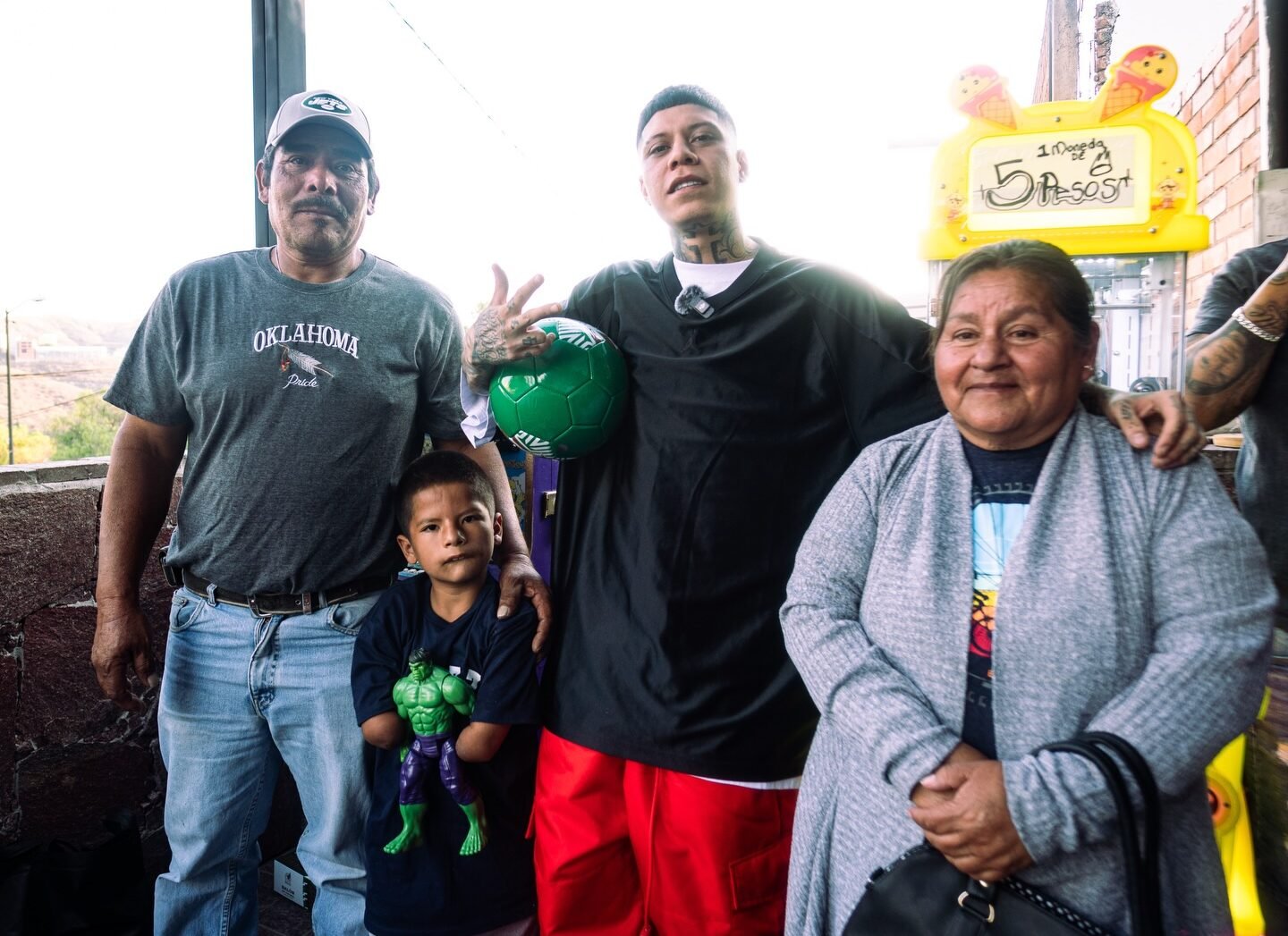 Santa Fe Klan, apoyo