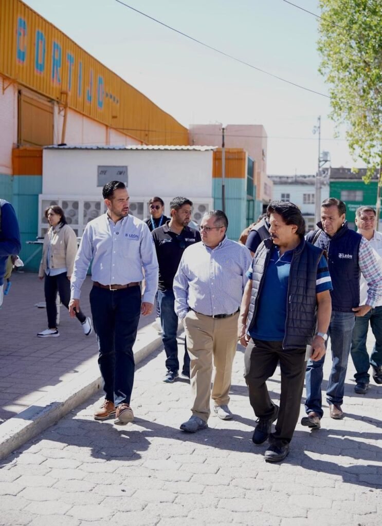 Más inversión para fortalecer el comercio local en el Mercado de El Cortijo en León