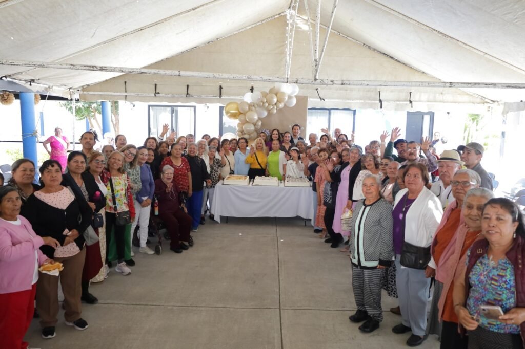 El Centro Gerontológico de San Francisco del Rincón celebra 20 años de historia y convivencia