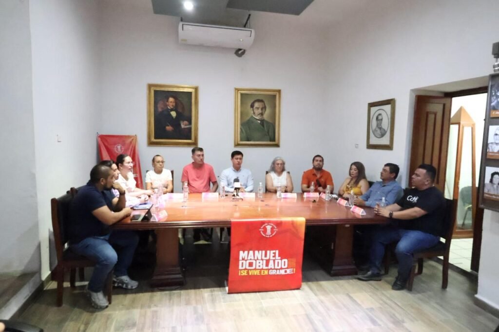Presenta Alcalde de Ciudad Manuel Doblado programa del Teatro del Pueblo para la Feria 2026