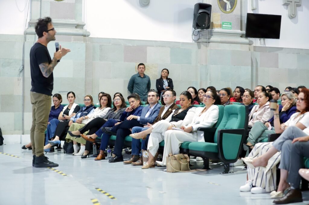 Impulsa DIF Estatal de Guanajuato la educación digital para proteger a la niñez en el uso de dispositivos