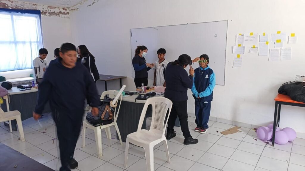 Más de 9 mil estudiantes recibirán lentes gratuitos para fortalecer su aprendizaje