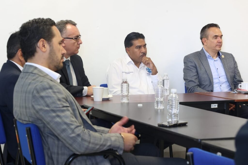 Purísima del Rincón y el IECA se unen para promover emprendedores