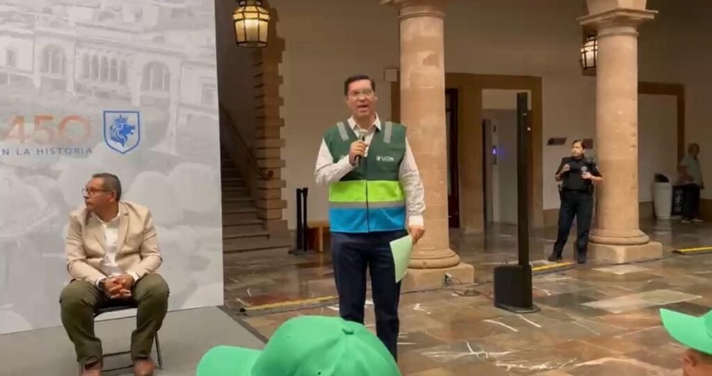 León gana “Escoba de platino 2026” y lanza campaña de limpieza