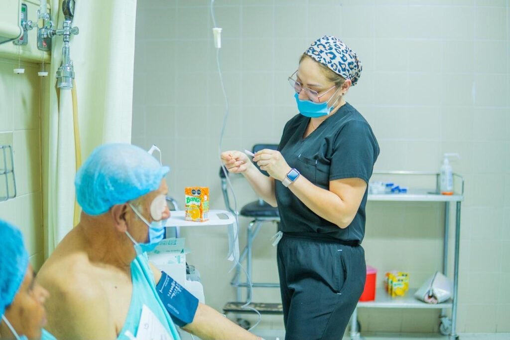 El IMSS Guanajuato alcanzó 1,207 procedimientos en la sexta jornada de cirugía de catarata con 60 cirugías realizadas en el HGSZ No. 7 de San Francisco del Rincón