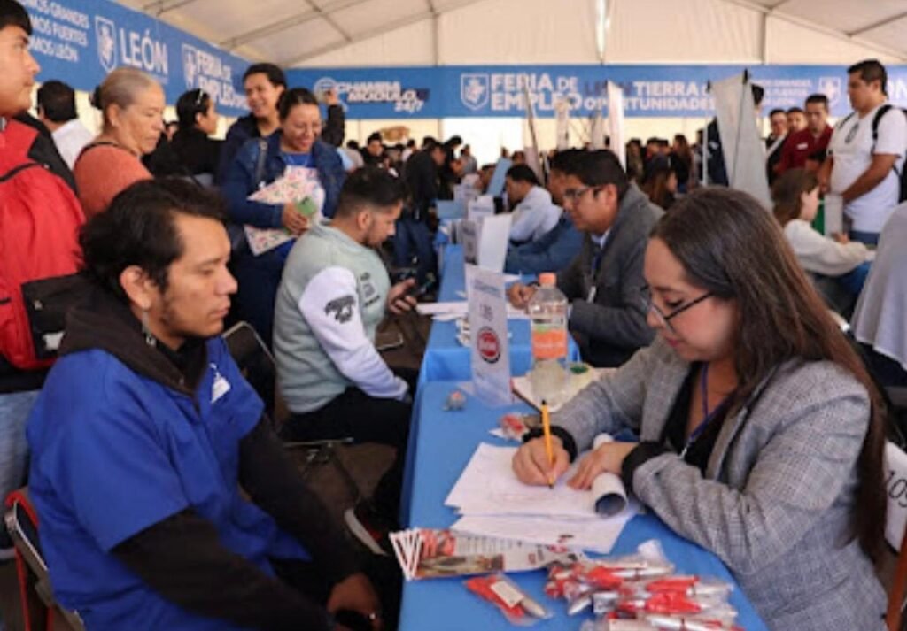 Más de 1,500 vacantes acercan nuevas oportunidades de empleo para familias leonesas