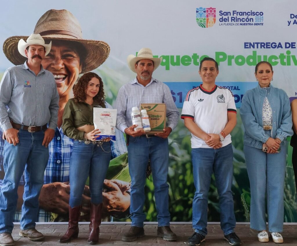 Fortalece San Francisco del Rincón al campo con entrega de paquetes productivos para maíz