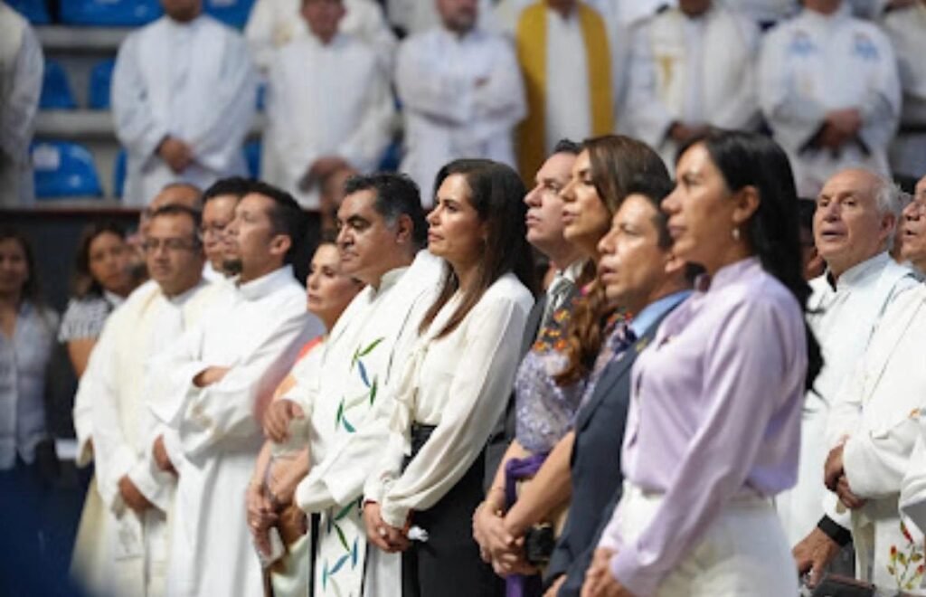 Recibe León dos nuevos Obispos y expresa Ale Gutiérrez disposición para trabajar en conjunto