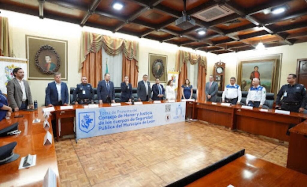 Fortalece Ale Gutiérrez la transparencia y la justicia en la seguridad de León