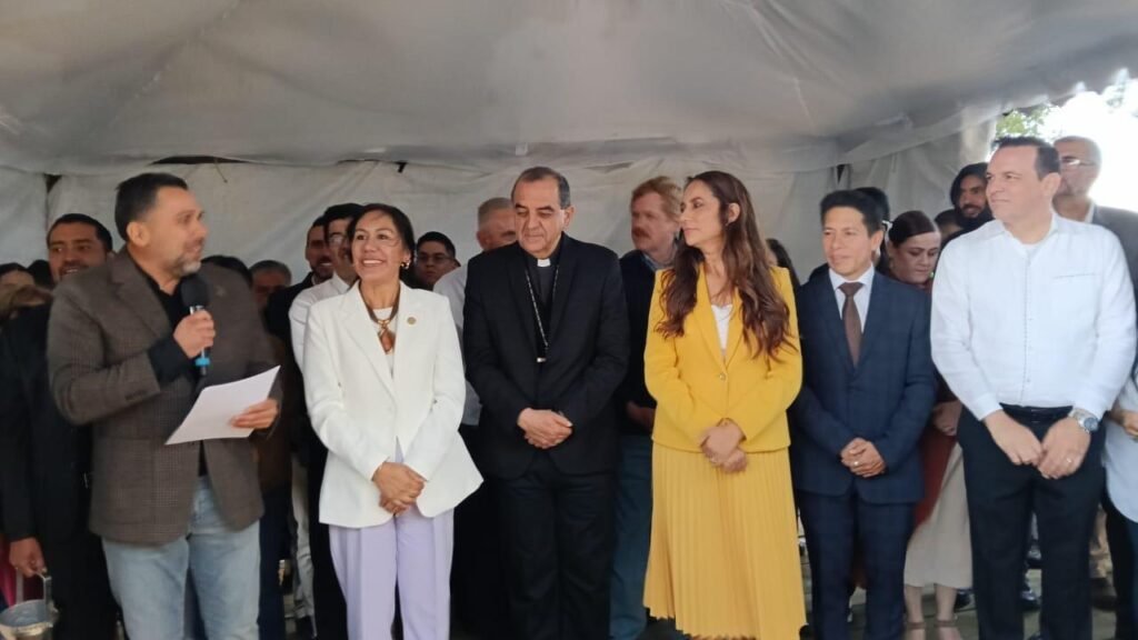 Inauguran nuevo arco y explanada en la subida al Cerro del Cubilete como parte de la Conmemoración de la Resistencia Cristera