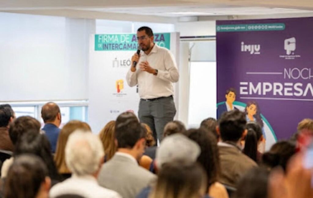 En León se apuesta por la vinculación profesional con colegios y cámaras empresariales