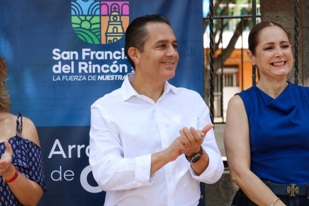 San Francisco del Rincón rehabilita dos plazas públicas