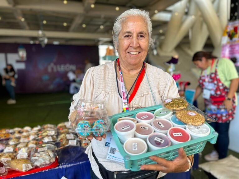 Emprendedores proyectan sus productos con capacitaciones en DIF León