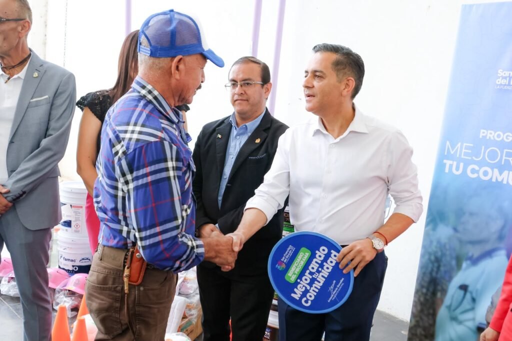 En San Francisco del Rincón apoyan a la ciudadanía con el programa Mejorando tú Comunidad
