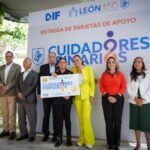 Apoya Ale Gutiérrez a 100 personas que dedican su vida a cuidar a sus enfermos o adultos mayores
